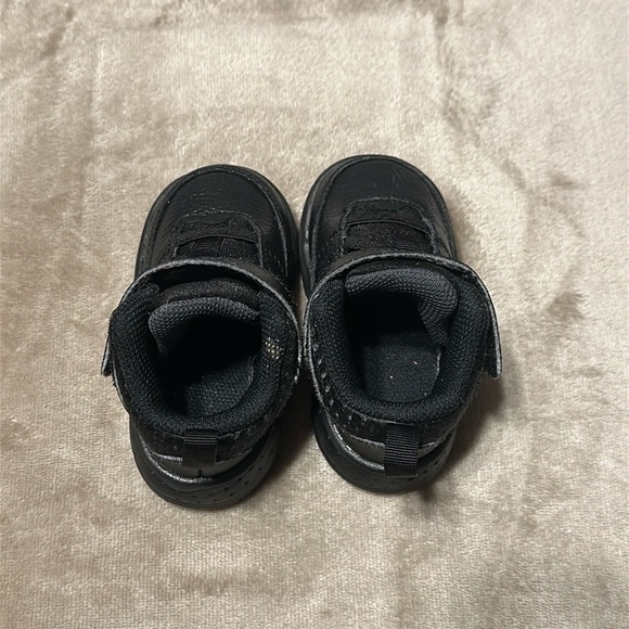 Jordan max aura black 4c - Picture 3 of 5